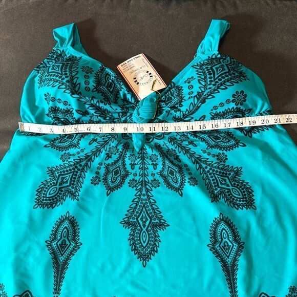 Women’s 2 Piece Plus Sized Swimsuit Tankini Adjustable Straps Size 24 NWT - Picture 2 of 14